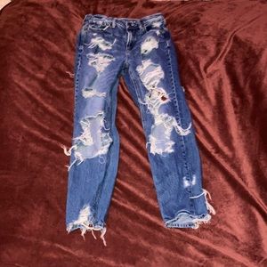 American Eagle Ripped Mom Jeans Size 2